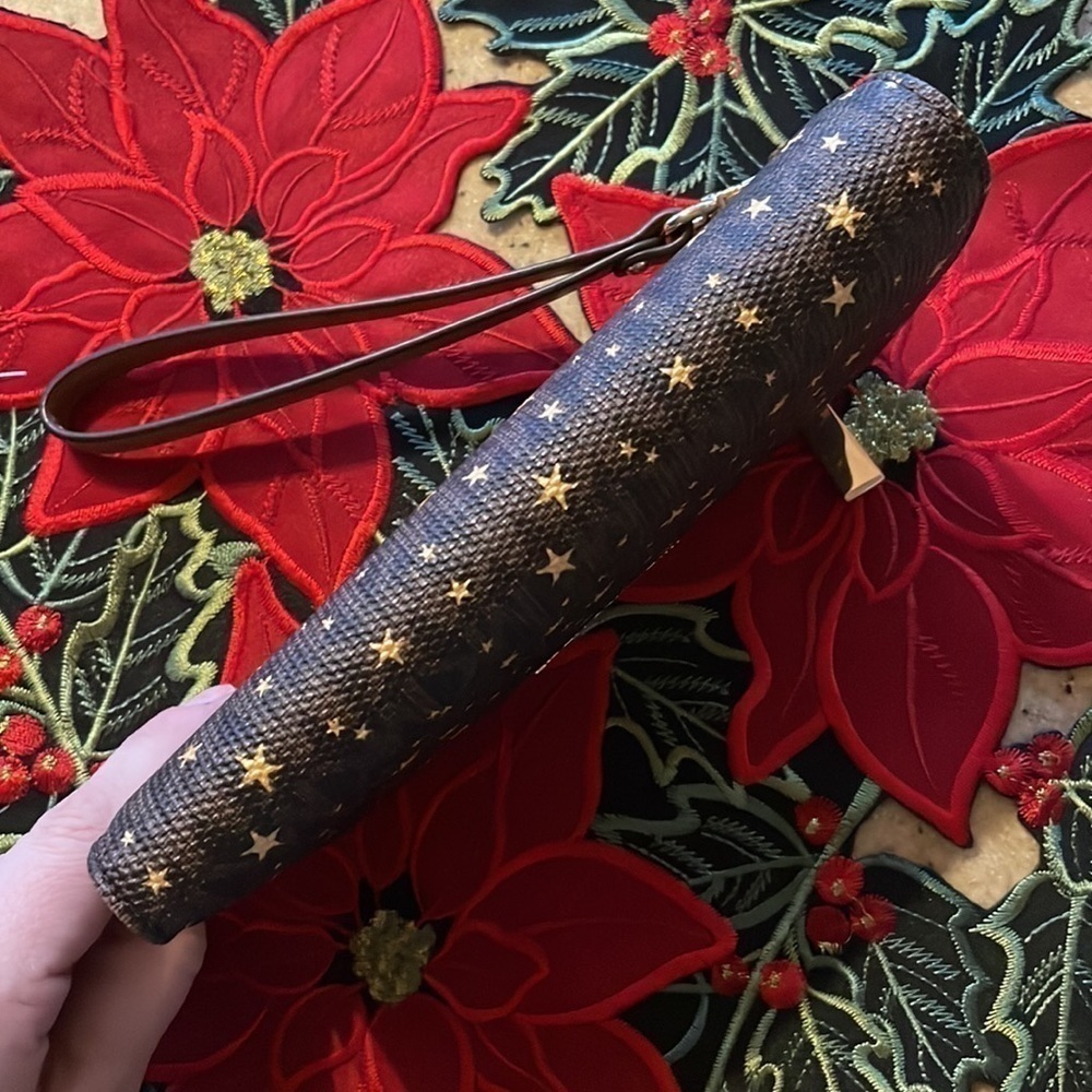 Brand New Michael Kors Phone Case Wristlet Zip Pockets Wallet Brown Gold Stars - Picture 9 of 15